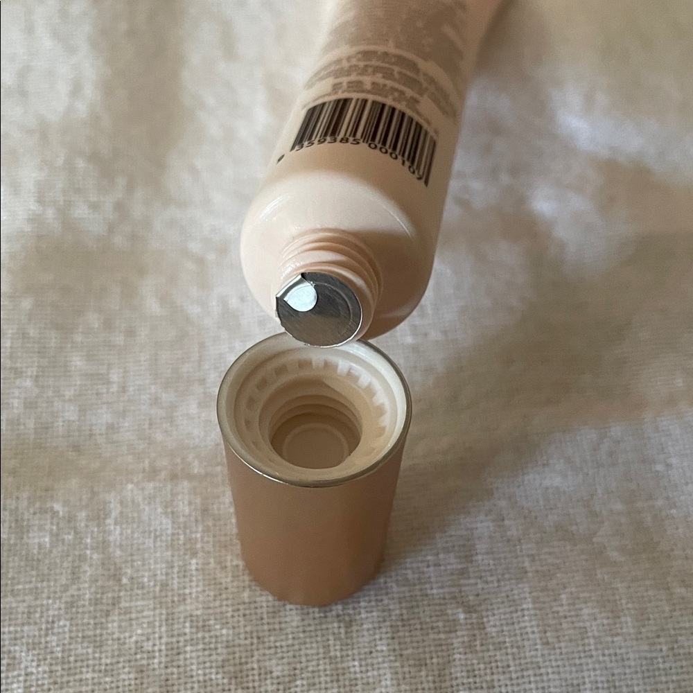 Aceology Passionfruit Lip Scrub - Picture 3 of 4